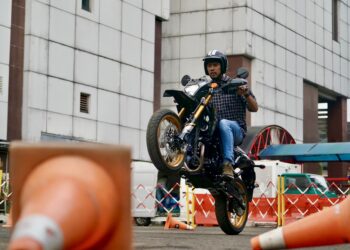 First Ride Kawasaki KLX230 SM Yang Banyak Upgrade