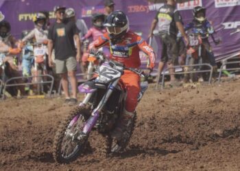 Ratusan Crosser Tanah Beraksi di Kratingdaeng Supercrosser 2024