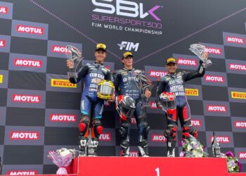 2 Pembalap Indonesia Adik-Kakak Bikin Sejarah di Kejuaraan Dunia