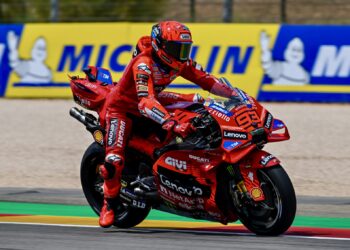 Hasil Sprint Race MotoGP Aragon 2025 Milik Marc Marquez Ketika Pecco Bagnaia Kesulitan