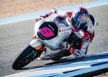 Veda Ega Pratama Curi Perhatian di FP1 Moto3 Thailand 2026