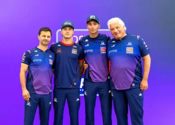 Izan Guevara bersama Toprak Razgatlioglu Prima Pramac Yamaha MotoGP 2027