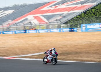 Pertama di Silverstone, Veda Ega Langsung Top 3 di Practice Moto3 Inggris 2026